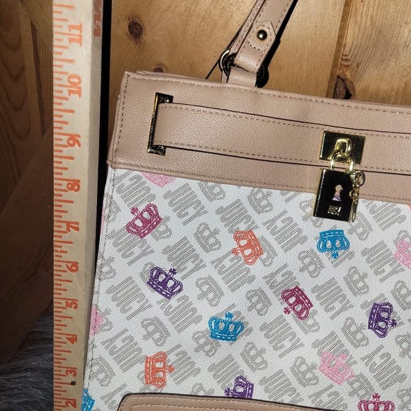 Juicy. Couture “Under Lock & Key” Shoulder Bag/Handbag - Picture 2 of 13